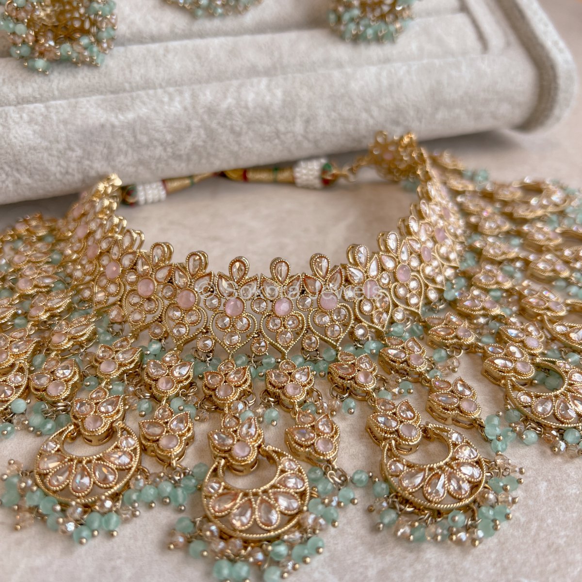 Taara Bridal set - Pastels - SOKORA JEWELSTaara Bridal set - Pastels