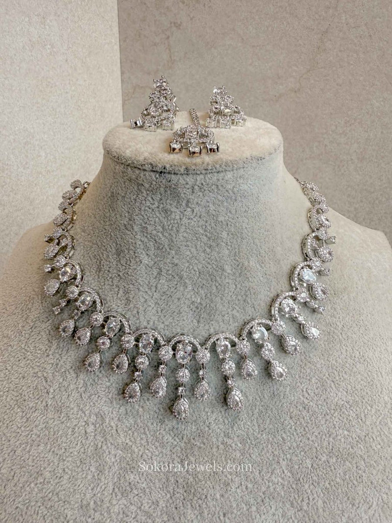 Tiara Style Diamante Set - SOKORA JEWELSTiara Style Diamante SetNECKLACE SETS