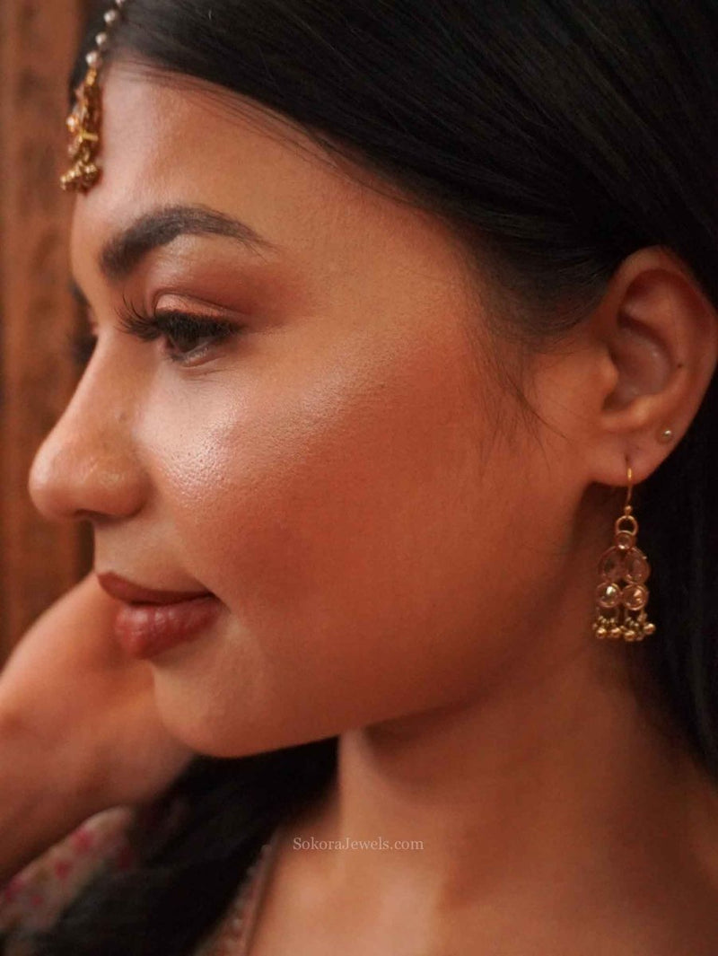 Tiny Antique Gold Earring and Tikka set - SOKORA JEWELSTiny Antique Gold Earring and Tikka set