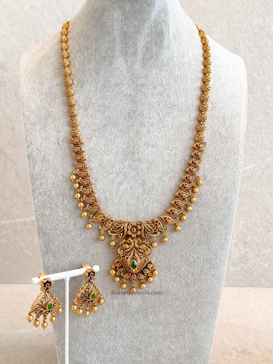 Traditional Mala Set with Ruby and Green Stones - SOKORA JEWELSTraditional Mala Set with Ruby and Green Stones