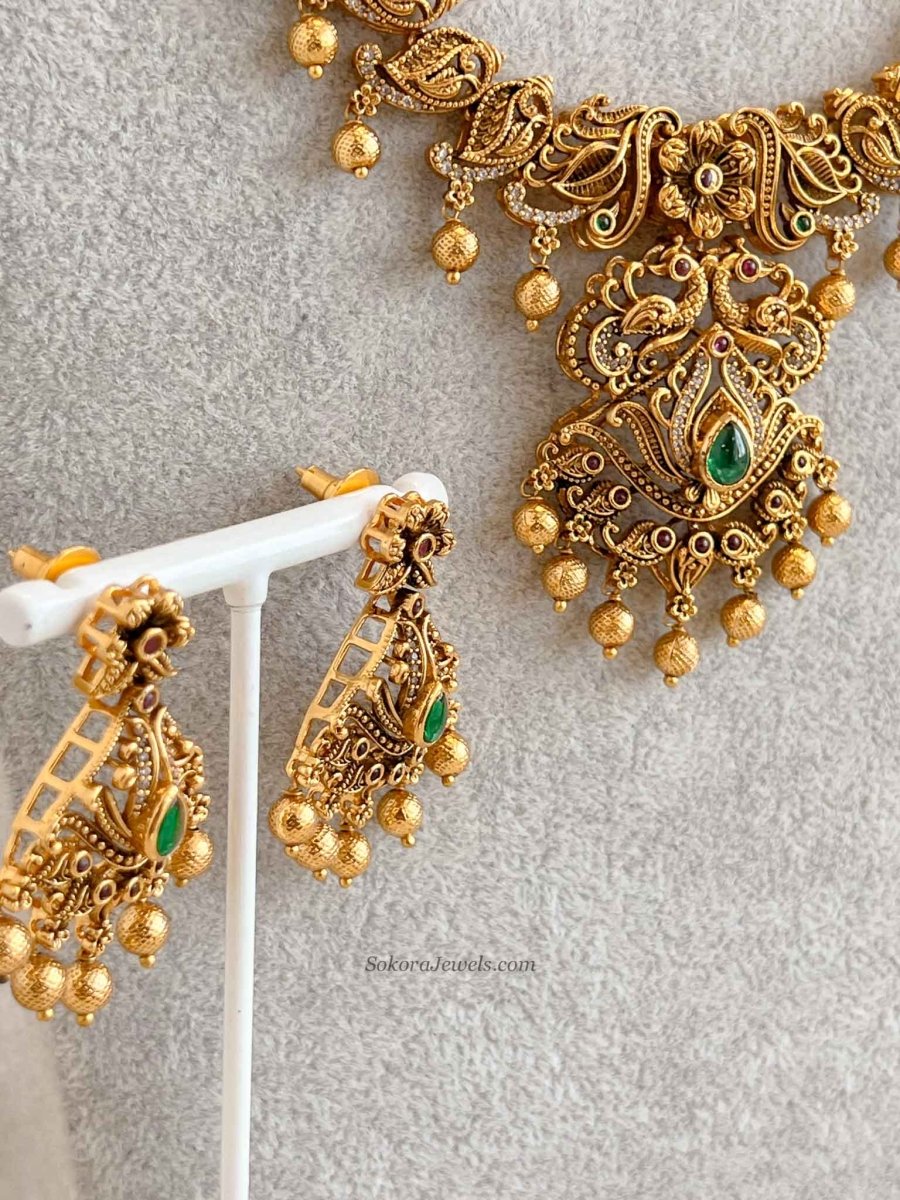 Traditional Mala Set with Ruby and Green Stones - SOKORA JEWELSTraditional Mala Set with Ruby and Green Stones