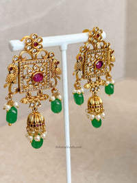 Traditional Square Pendant Mala Set with Ruby and Green Stones - SOKORA JEWELSTraditional Square Pendant Mala Set with Ruby and Green Stones