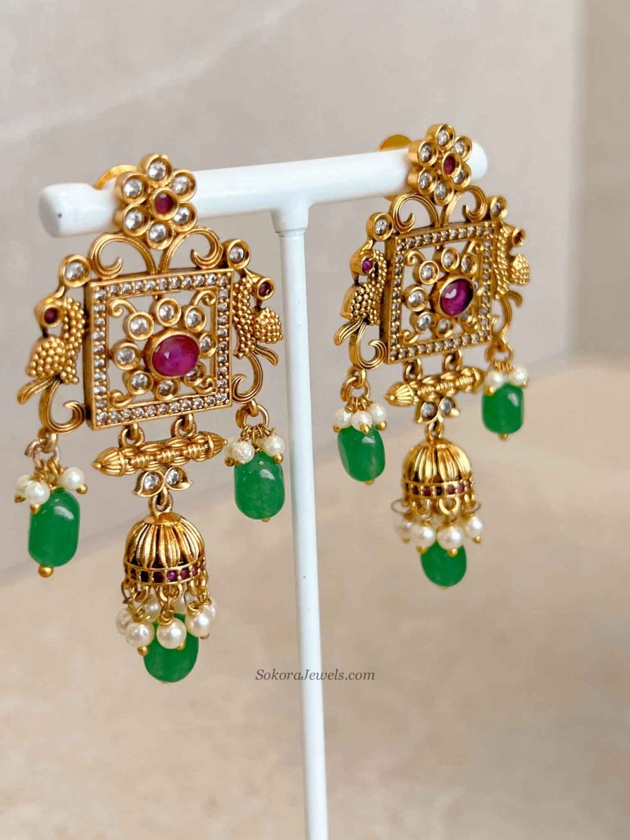 Traditional Square Pendant Mala Set with Ruby and Green Stones - SOKORA JEWELSTraditional Square Pendant Mala Set with Ruby and Green Stones
