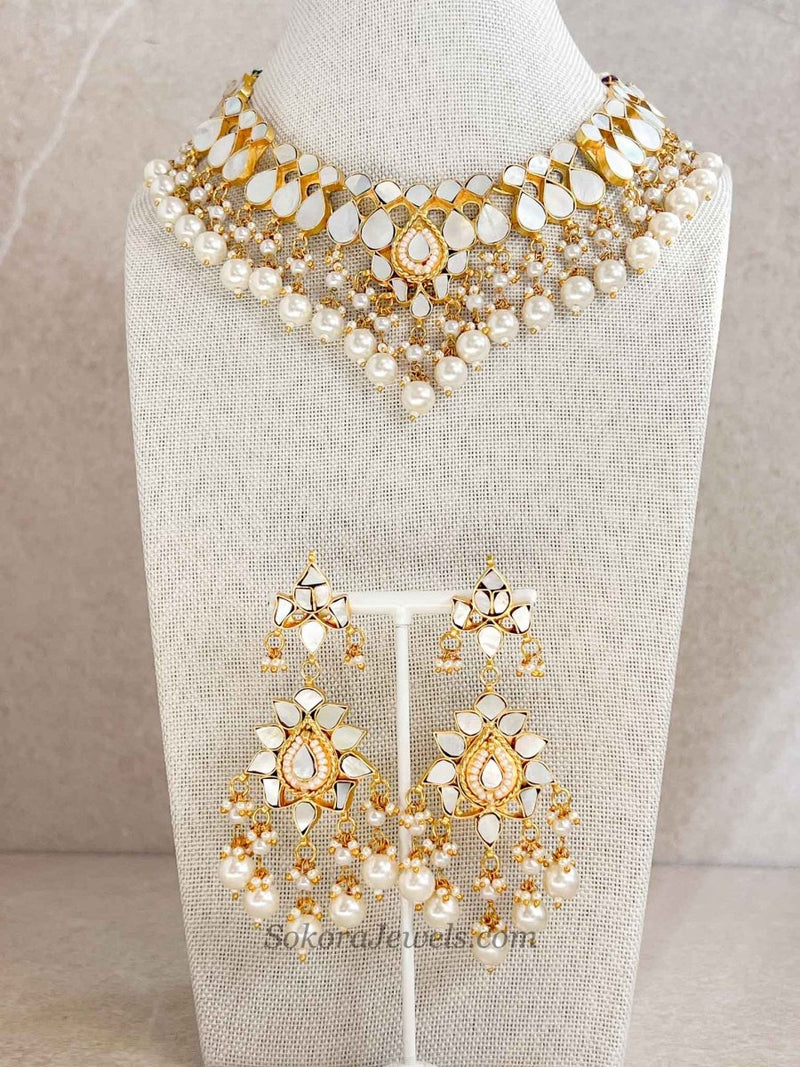 V-Shape Mother of Pearl Necklace and Earring Set – Gold Plated - SOKORA JEWELSV-Shape Mother of Pearl Necklace and Earring Set – Gold Plated