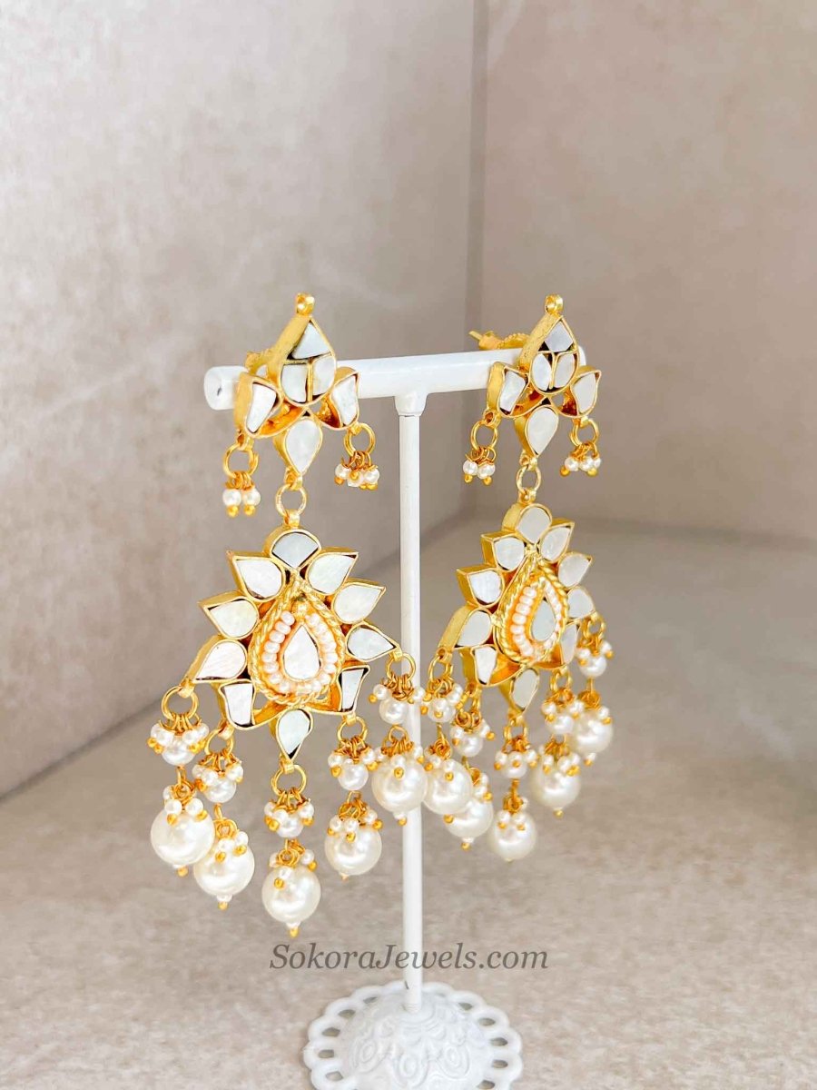V-Shape Mother of Pearl Necklace and Earring Set – Gold Plated - SOKORA JEWELSV-Shape Mother of Pearl Necklace and Earring Set – Gold Plated