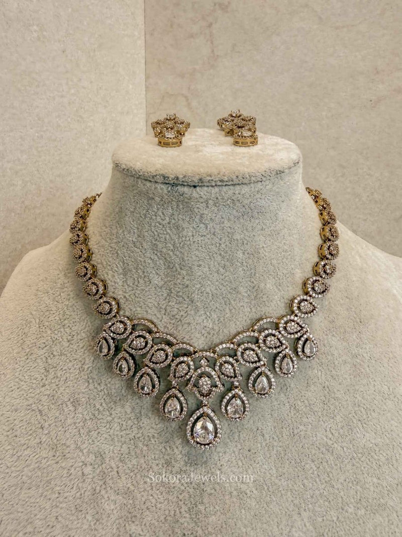 Vine Leaf Diamante Necklace set - SOKORA JEWELSVine Leaf Diamante Necklace setNECKLACE SETS