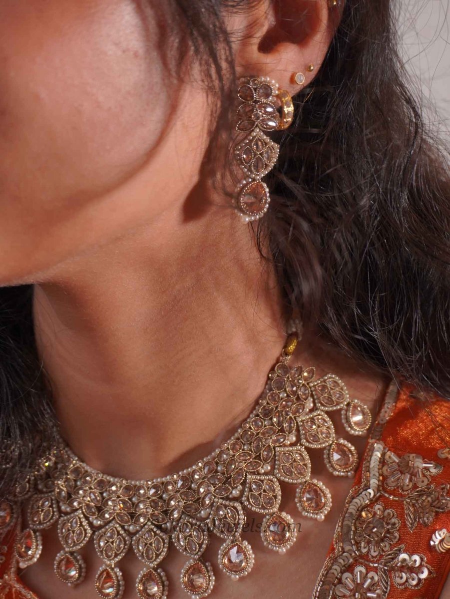 Yashnee Golden Bridal Necklace Set - SOKORA JEWELSYashnee Golden Bridal Necklace Set