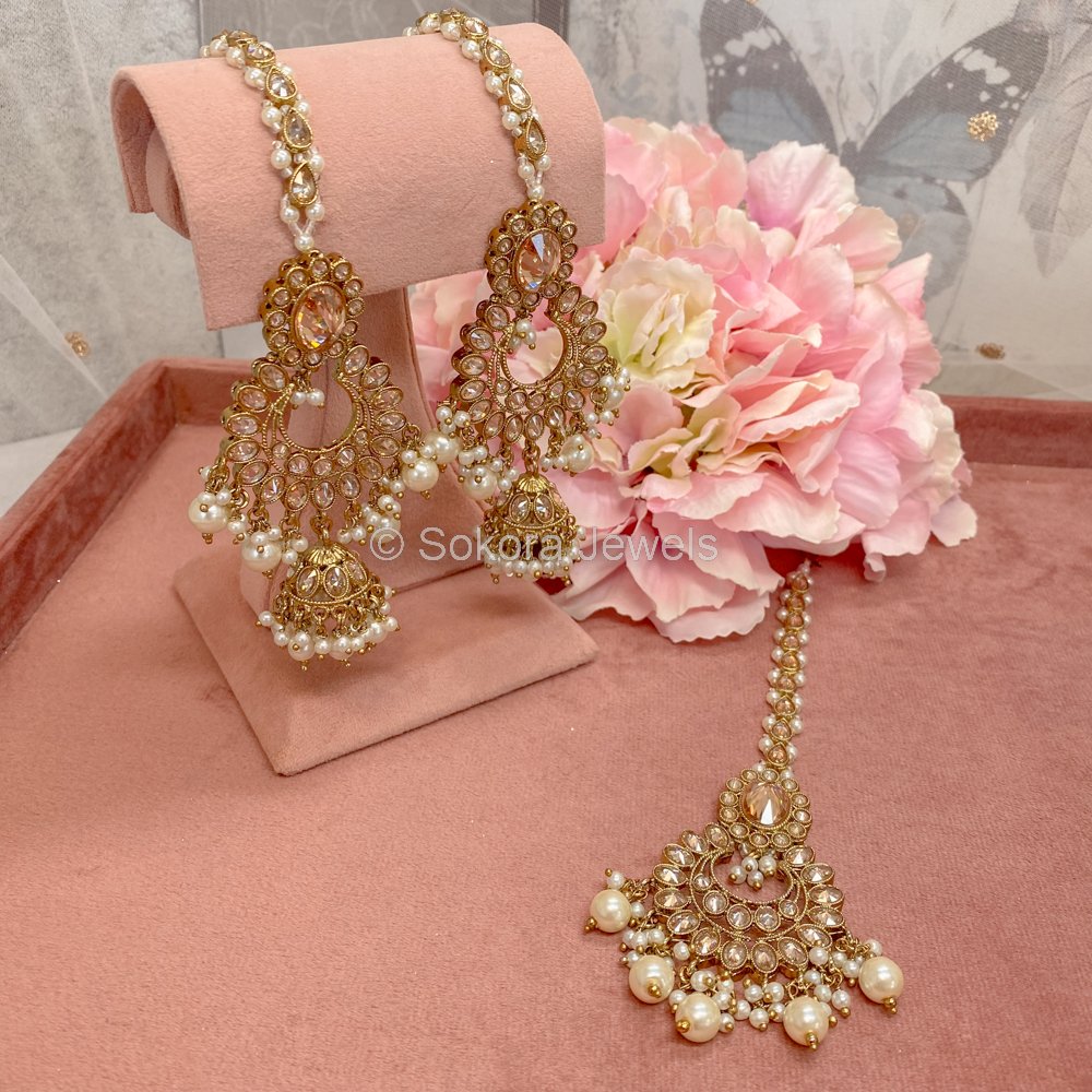 Amrit Large Earrings and Tikka set - Golden - SOKORA JEWELSAmrit Large Earrings and Tikka set - Golden