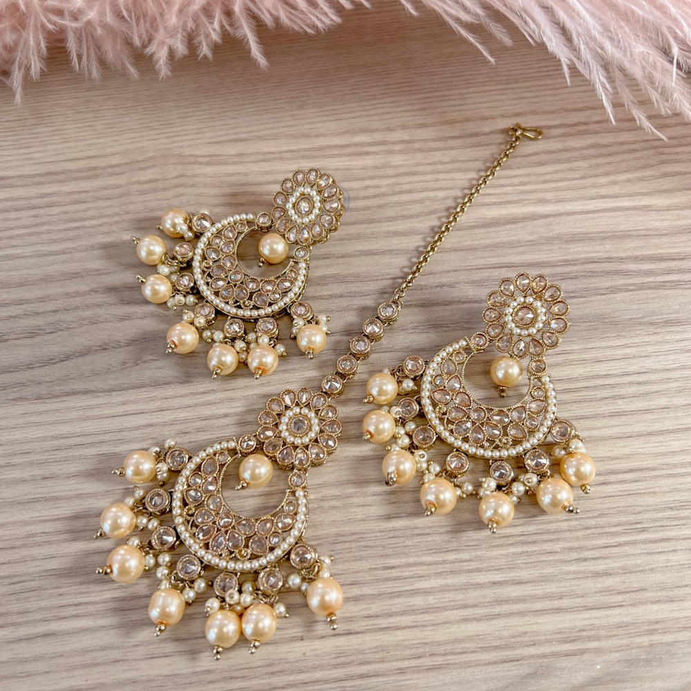 Champagne Pearl Earrings and Tikka set - SOKORA JEWELSChampagne Pearl Earrings and Tikka set