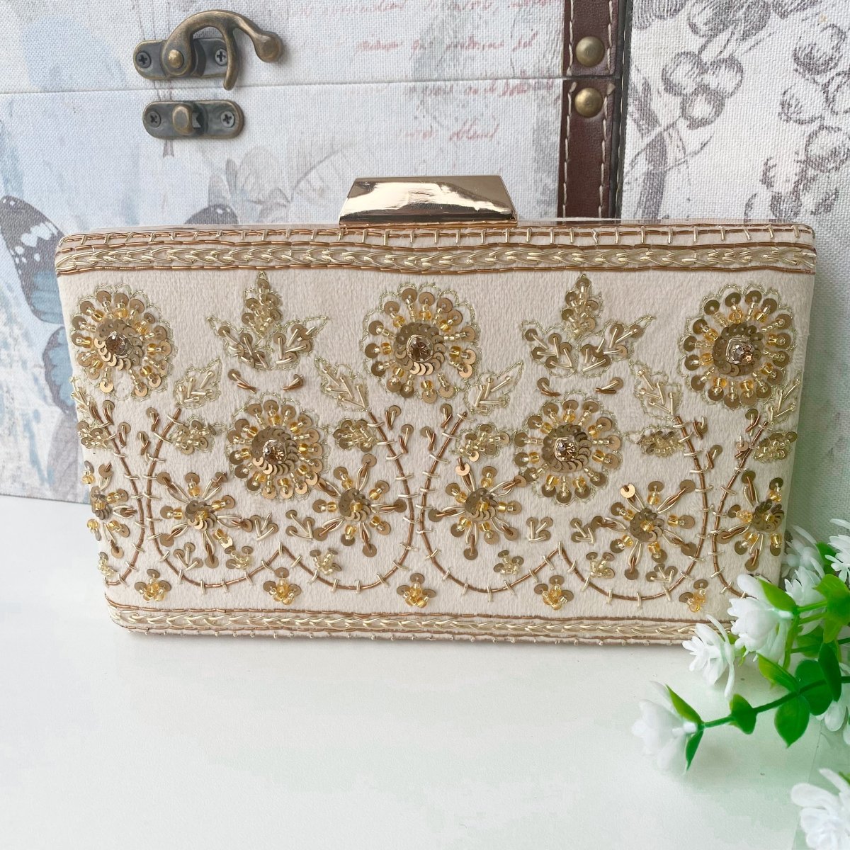 Cream and gold clutch hot sale bag