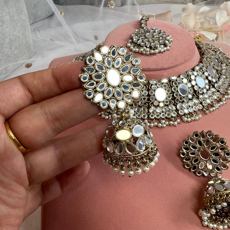 Juhi Mirrored Necklace set - Pearl - SOKORA JEWELSJuhi Mirrored Necklace set - PearlNECKLACE SETS