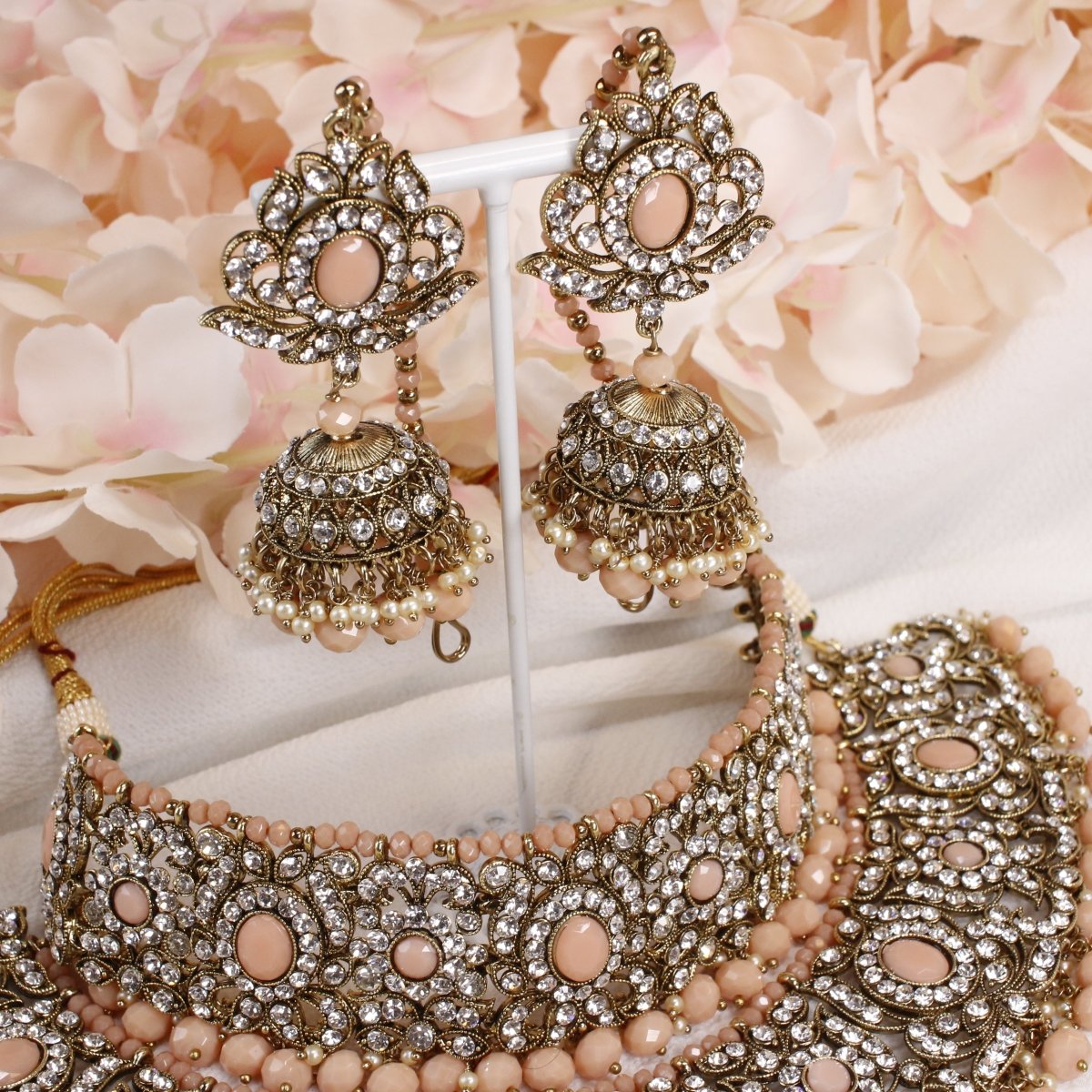 Peach jewellery store set