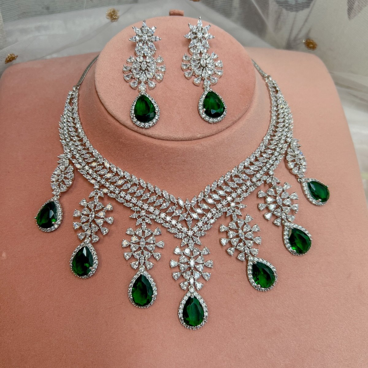 Kirthi Emerald Drop Diamante Set - SOKORA JEWELSKirthi Emerald Drop Diamante SetNECKLACE SETS