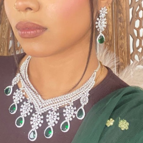 Kirthi Emerald & Silver Drop Diamante Set - SOKORA JEWELSKirthi Emerald & Silver Drop Diamante SetNECKLACE SETS