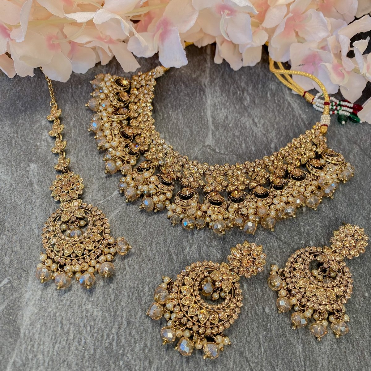 Gold choker sets on sale jewellery