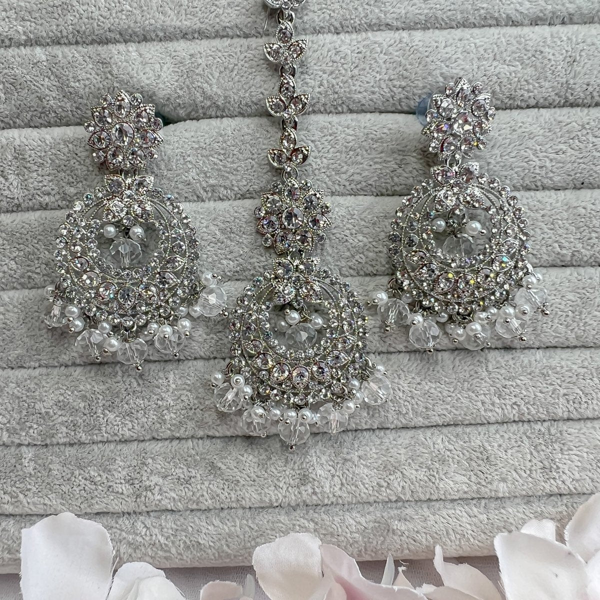 Earring tikka on sale set jewellery