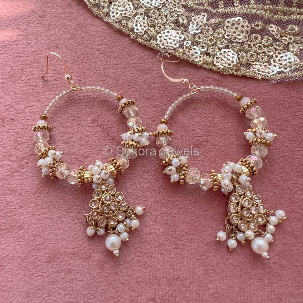 gold hoop earrings indian pakistani Gold Hoop #Earrings | Daily Wear #Gold  Earrin… | Indian wedding jewelry, Indian jewellery design earrings, Gold  bridal earrings