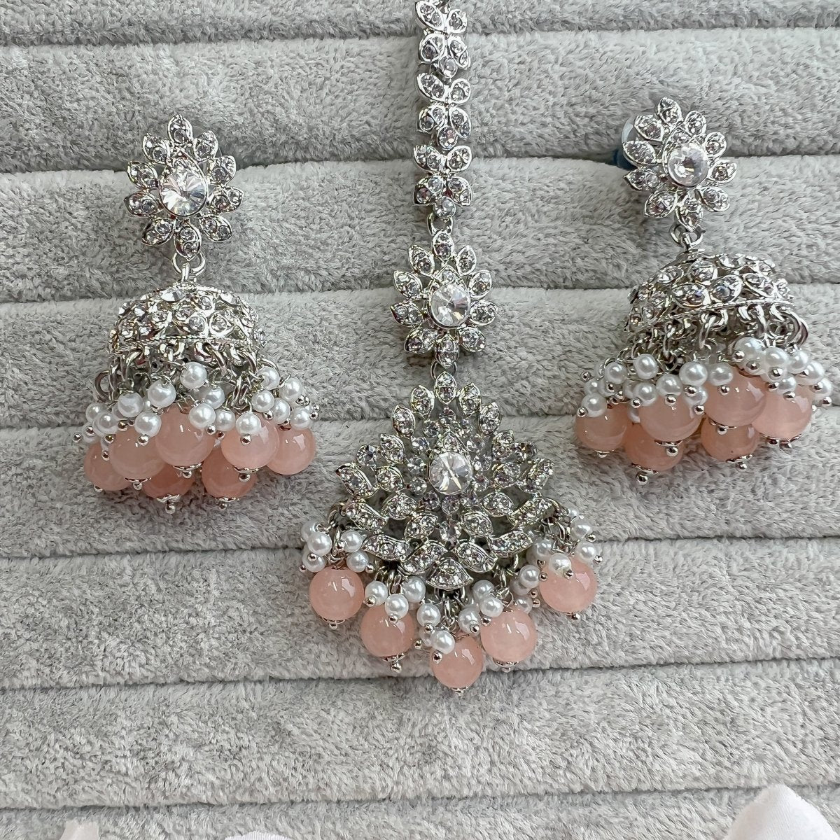 White Beads Sheesha Earrings Tikka Set – Amazel Designs