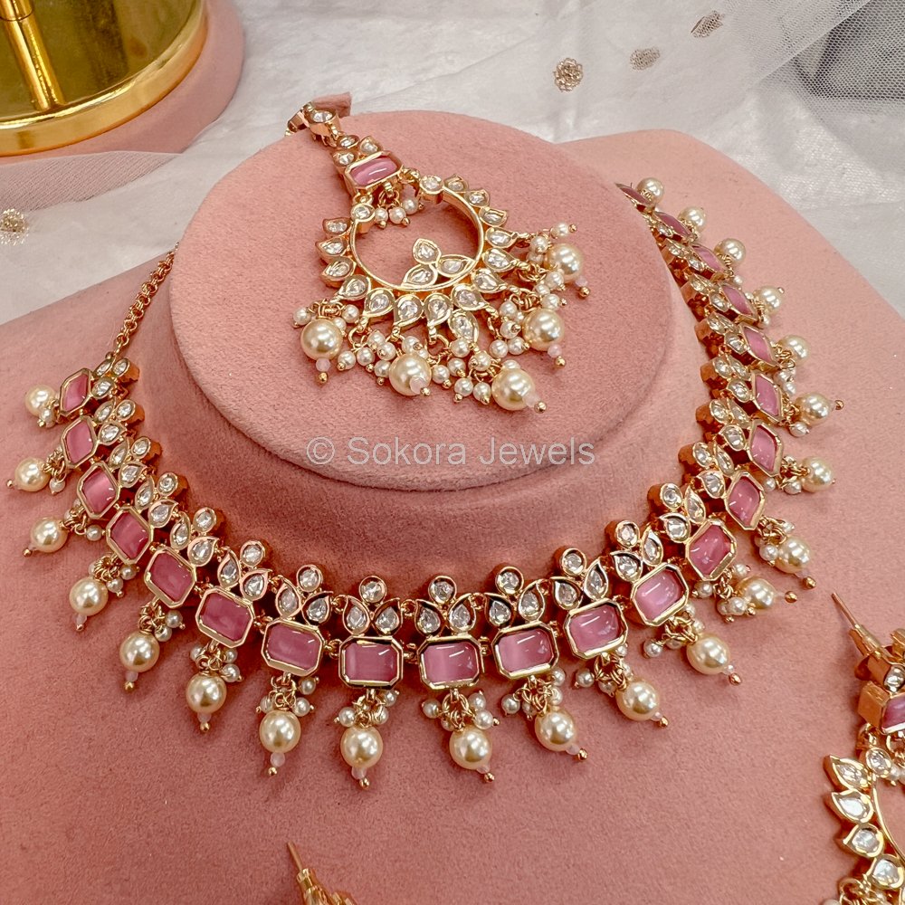 Pink deals kundan set