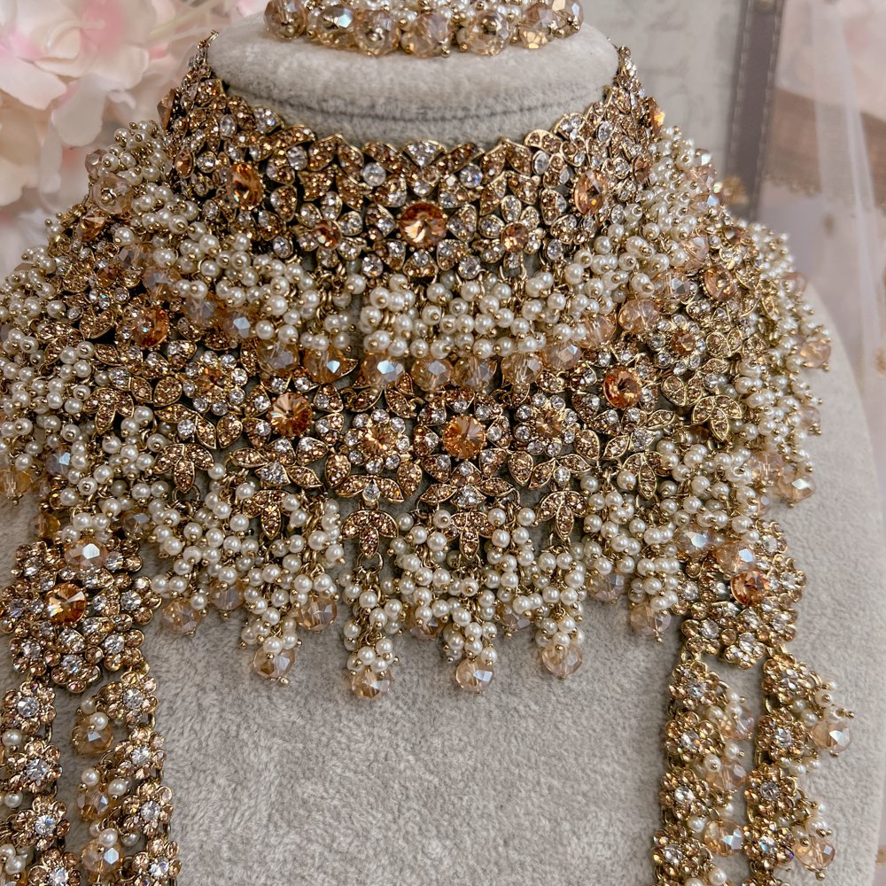 Yasmeen Bridal Necklace set - Golden - SOKORA JEWELSYasmeen Bridal Necklace set - Golden
