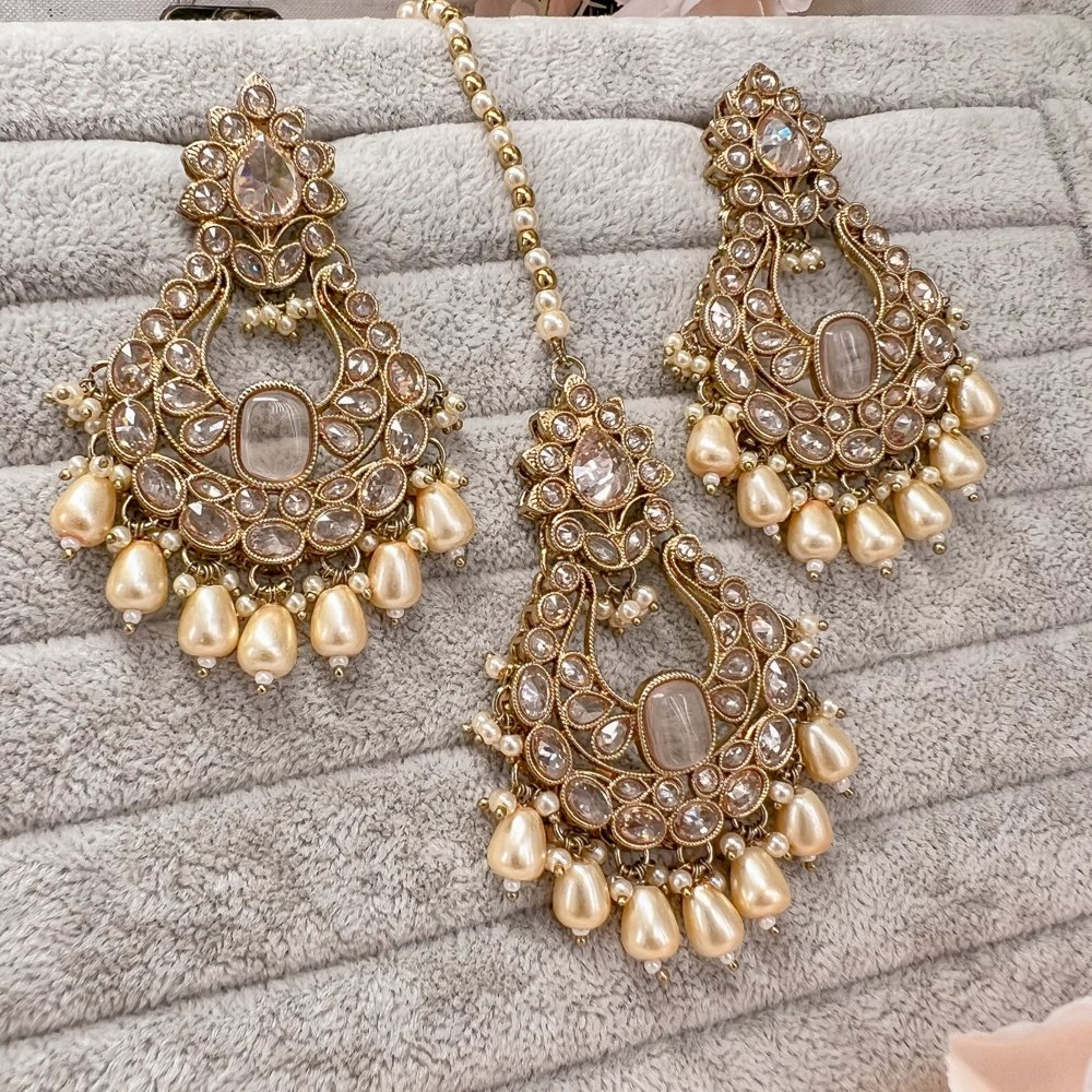 Zara Earrings and Tikka sets - Golden - SOKORA JEWELSZara Earrings and Tikka sets - Golden