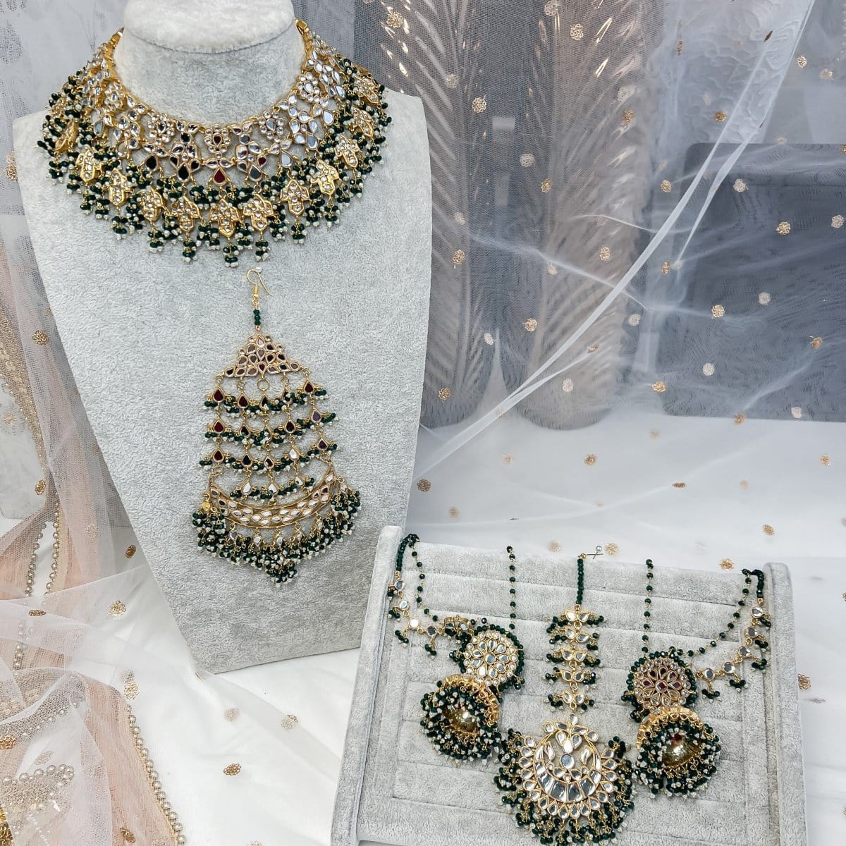 Zenab Mirror Kundan Bridal set Green – SOKORA JEWELS
